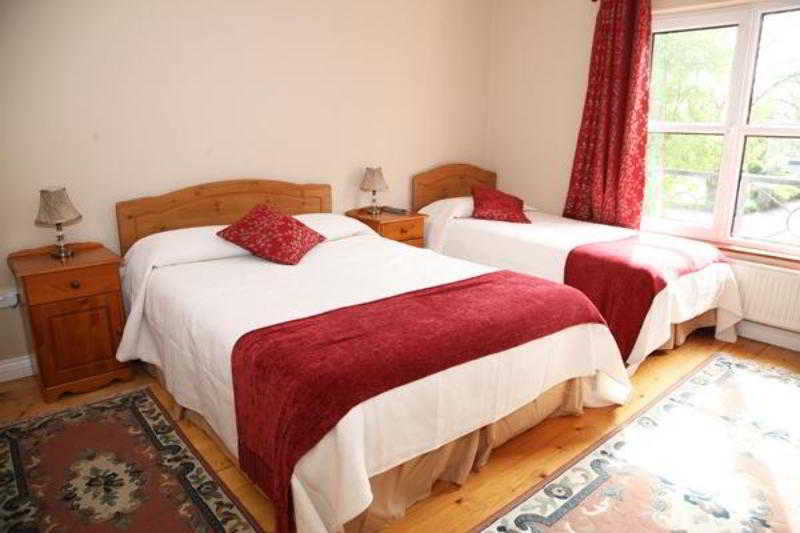 Macliam Lodge Guesthouse 크로나킬티 외부 사진