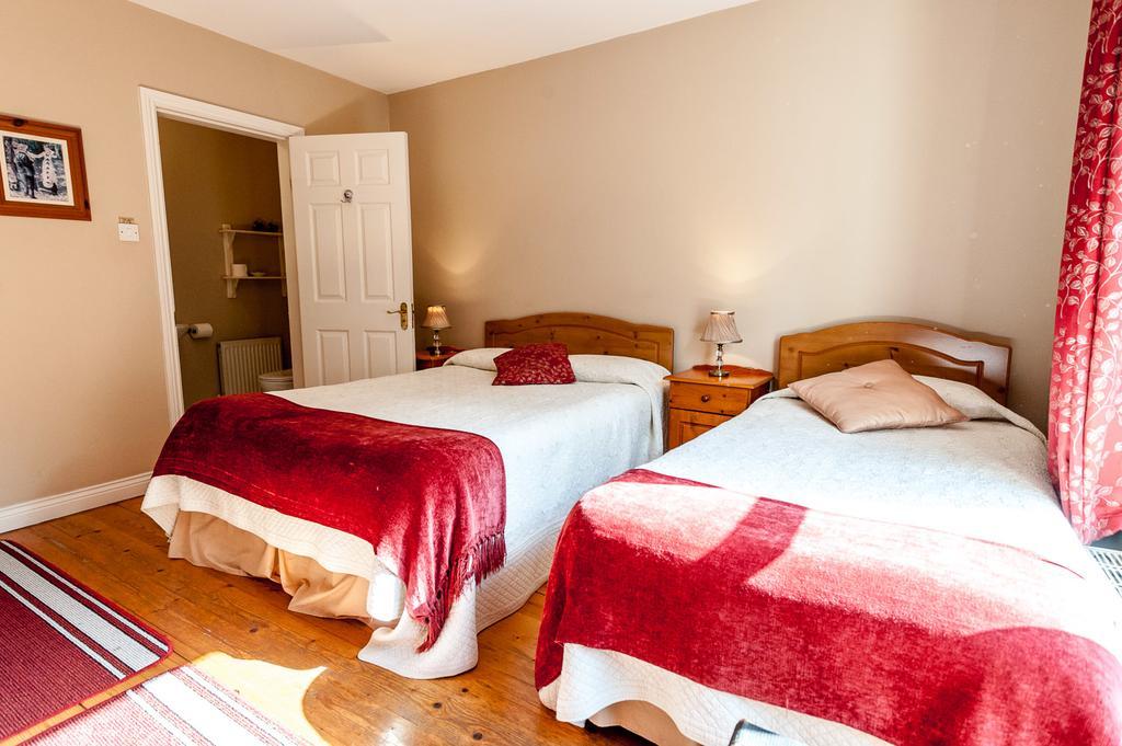 Macliam Lodge Guesthouse 크로나킬티 외부 사진